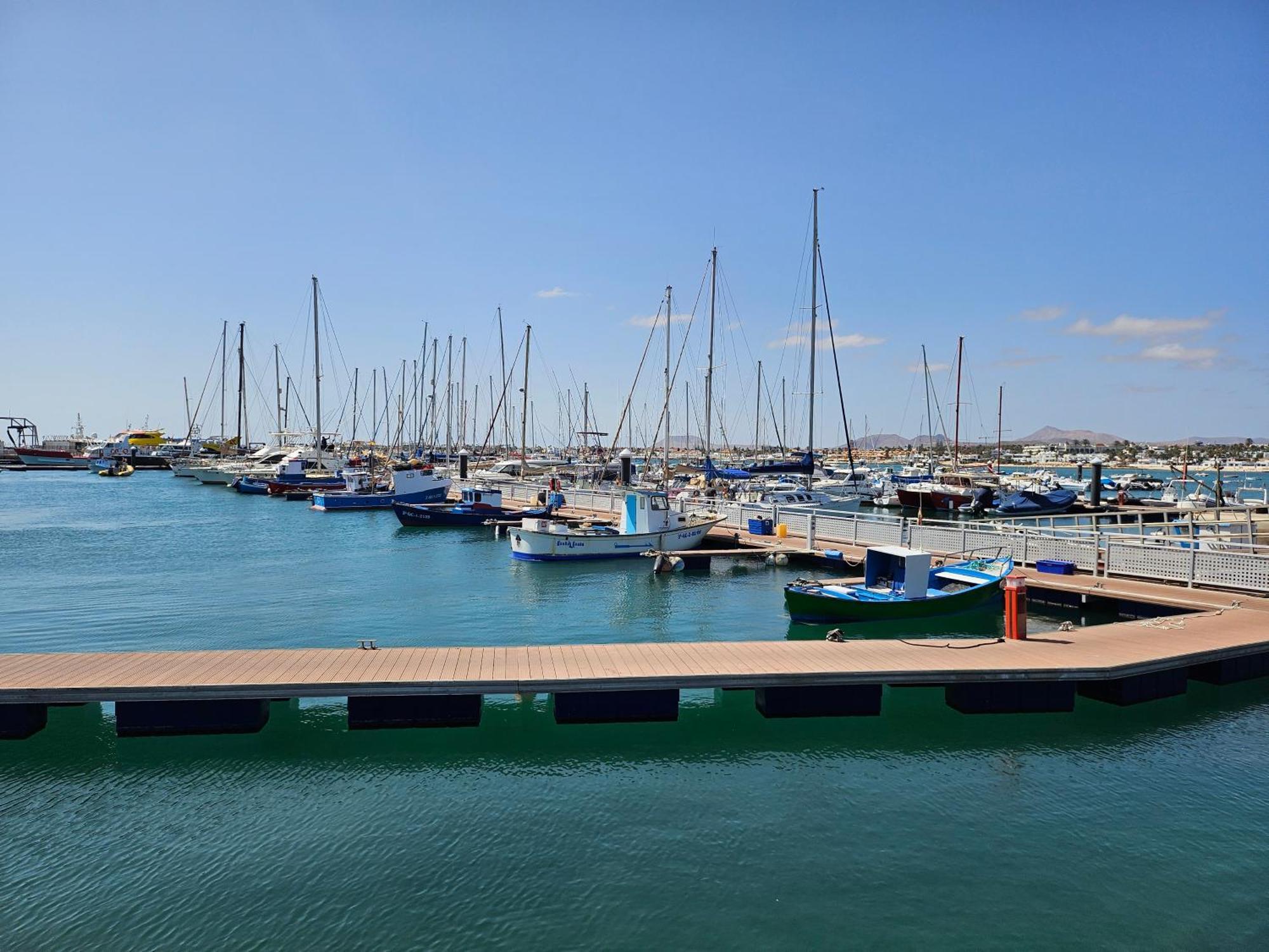 Corralejo Coliving By Amazzzing Travel Hostel Luaran gambar