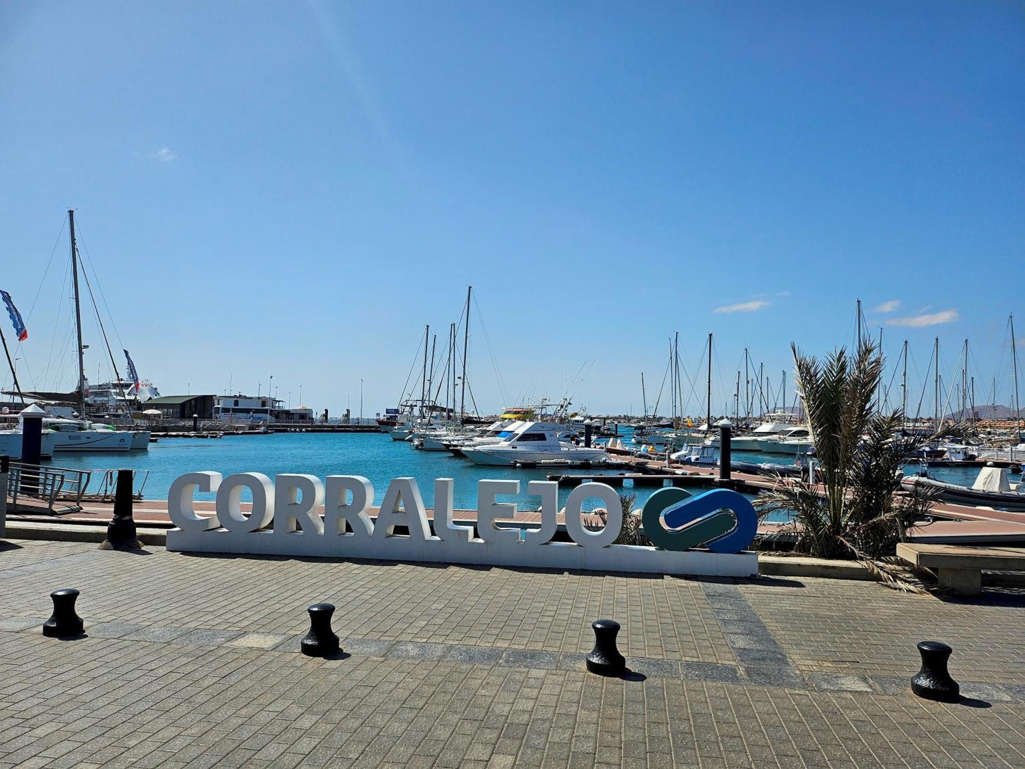 Corralejo Coliving By Amazzzing Travel Hostel Luaran gambar